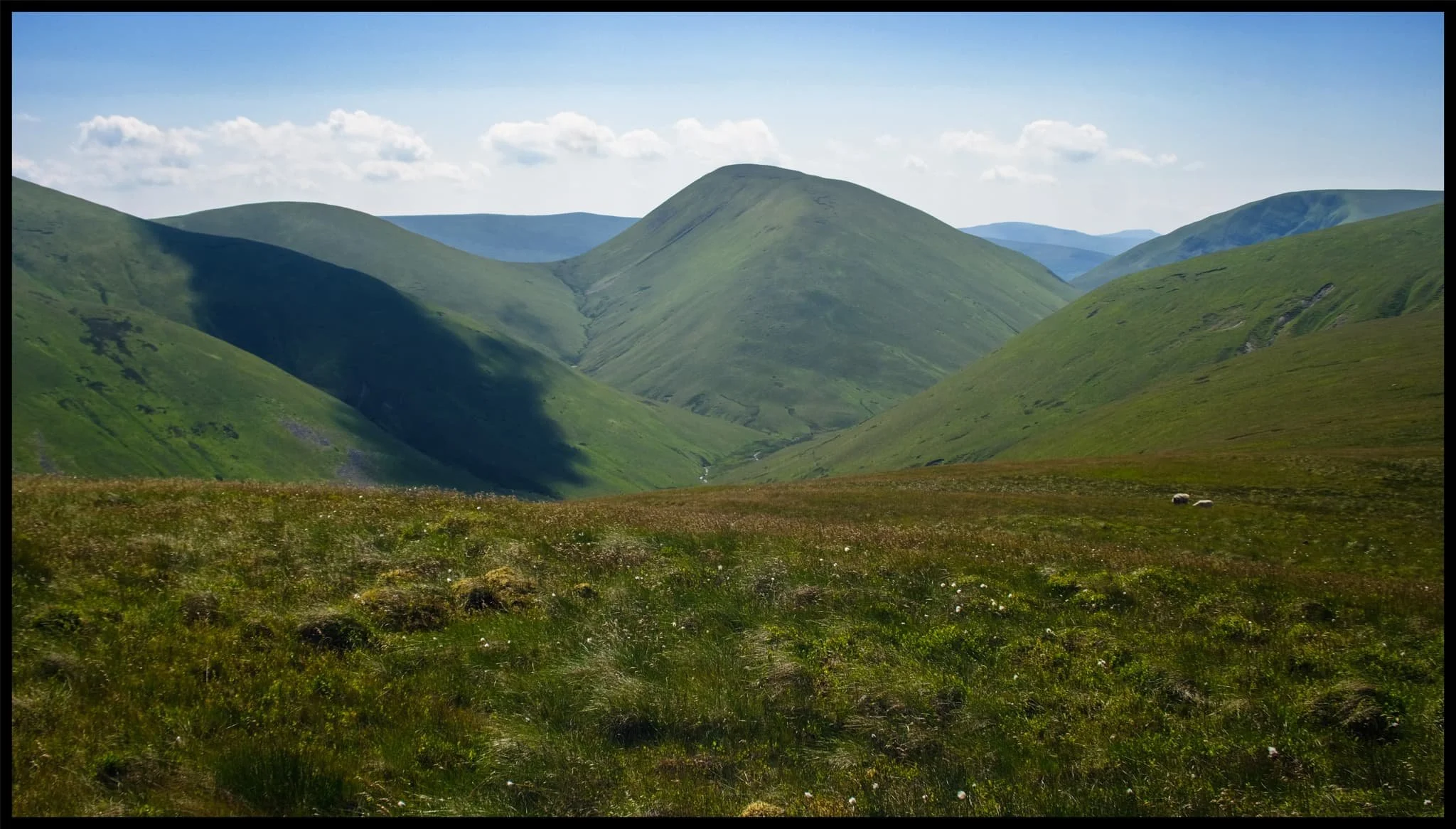  Yarlside in full, which marks the head of Bowderdale. The path at the bottom of Bowderdale skirts around the western flank of Yarlside before dropping down Cautley Spout, one of England&rsquo;s tallest waterfalls. 
