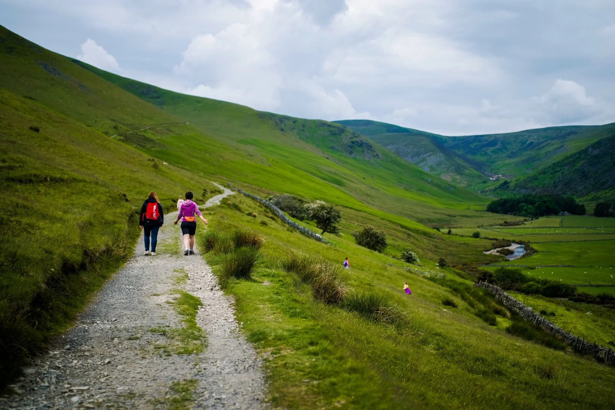  Onto the public bridleway near Bowscale hamlet and up we go! We certainly weren&rsquo;t the only ones on this trail, and nor should we expect to be given it&rsquo;s summer in the Lake District. Nevertheless, this part of the national park definitely sees fewer visitors. 