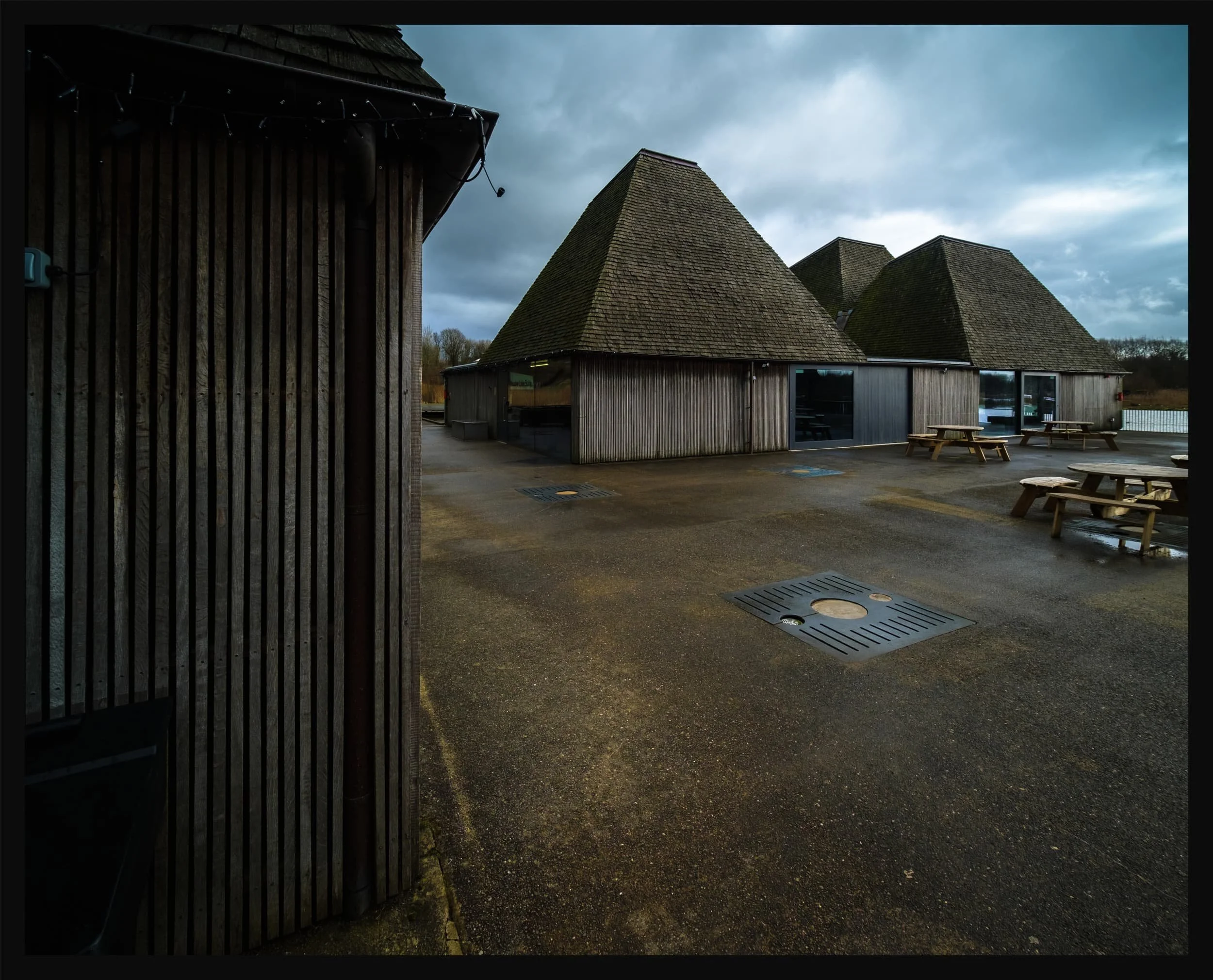  After knocking back an espresso with a flapjack, it was time for one last prowl around this magnificent feat of architecture. 