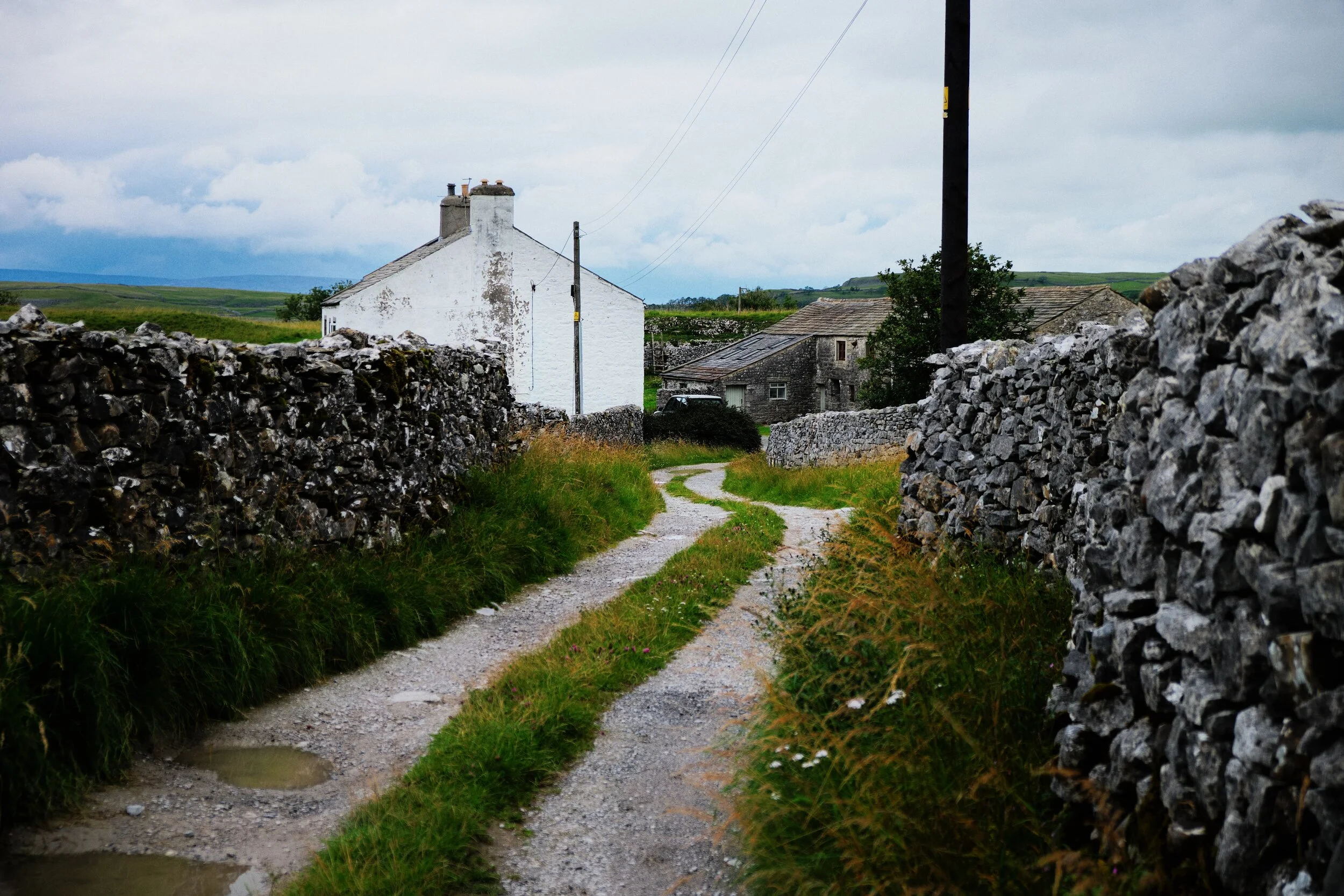  Back out of the ravine, we rejoined the Pennine Bridleway through Upper and Lower Winskill. 