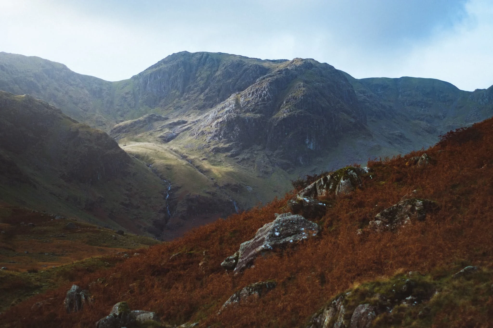  Finally, the crown jewel of Deepdale comes into view: Greenhow End. A magnificent fist of a fell, here being treated to some delicious side lighting. 