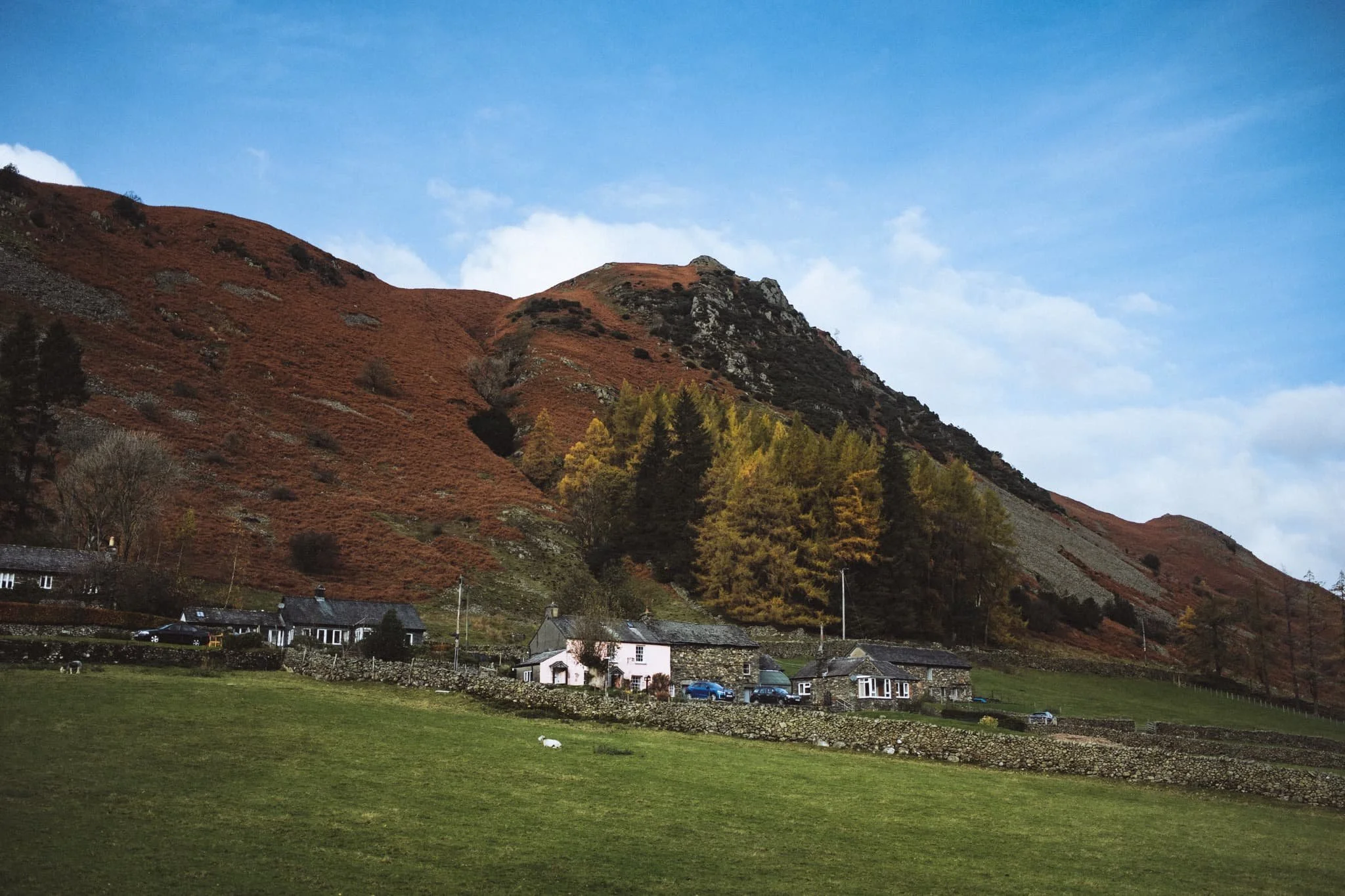  An autumnal Arnison Crag (433 m/1,421 ft) above Greenbank Farm. And some actual blue skies! 