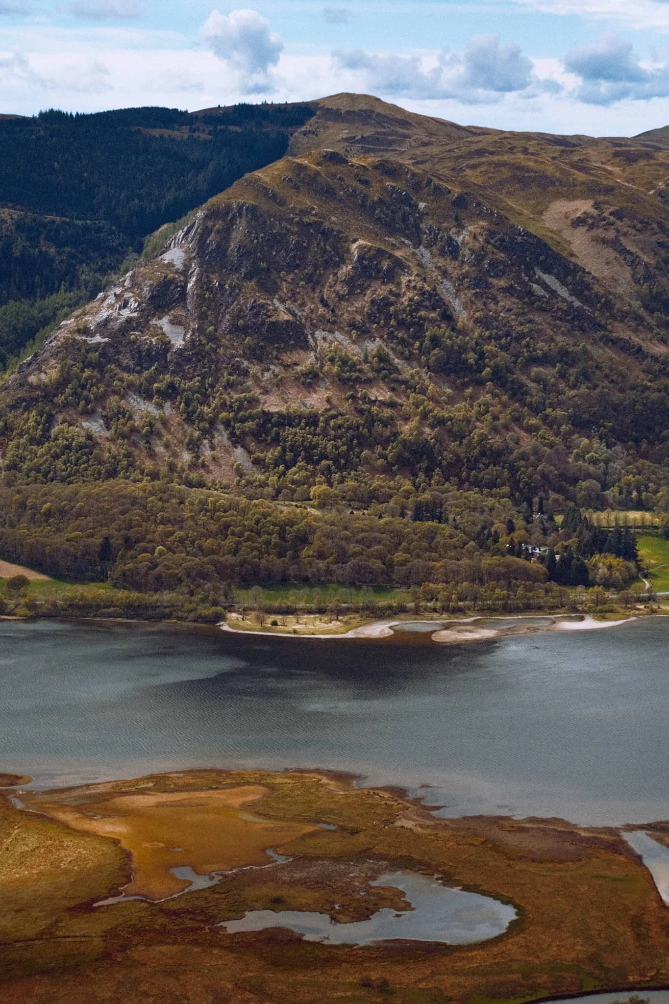  Lord&rsquo;s Seat (552 m/1,811 ft) from across Bassenthwaite Lake. 