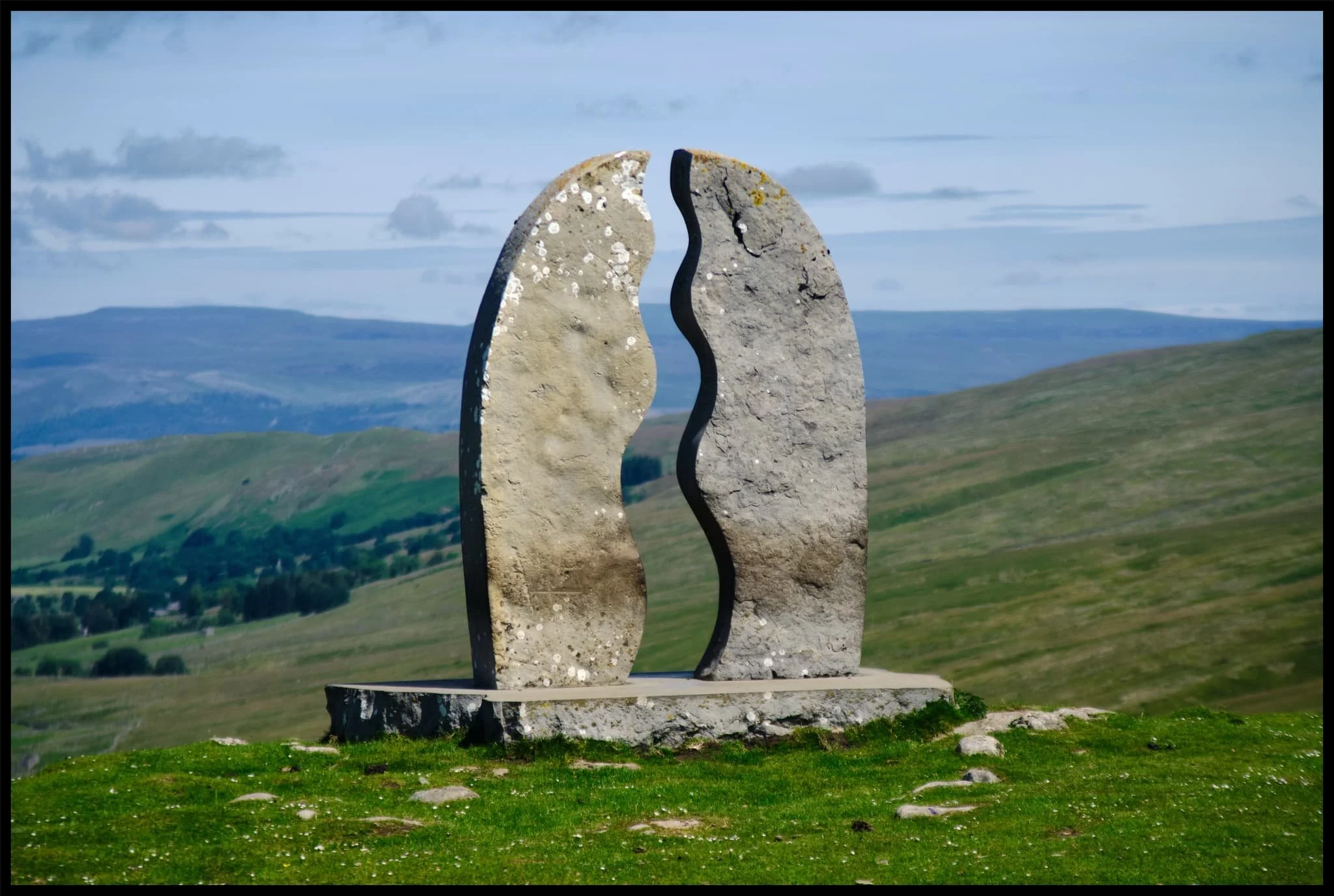  This sculpture, found on the Pennine Bridleway, is called  &ldquo;Watercut&rdquo; by Mary Bourne . The watery gap that divides the sculpture utilises the changing sky to echo the ever-changing flow of water. 