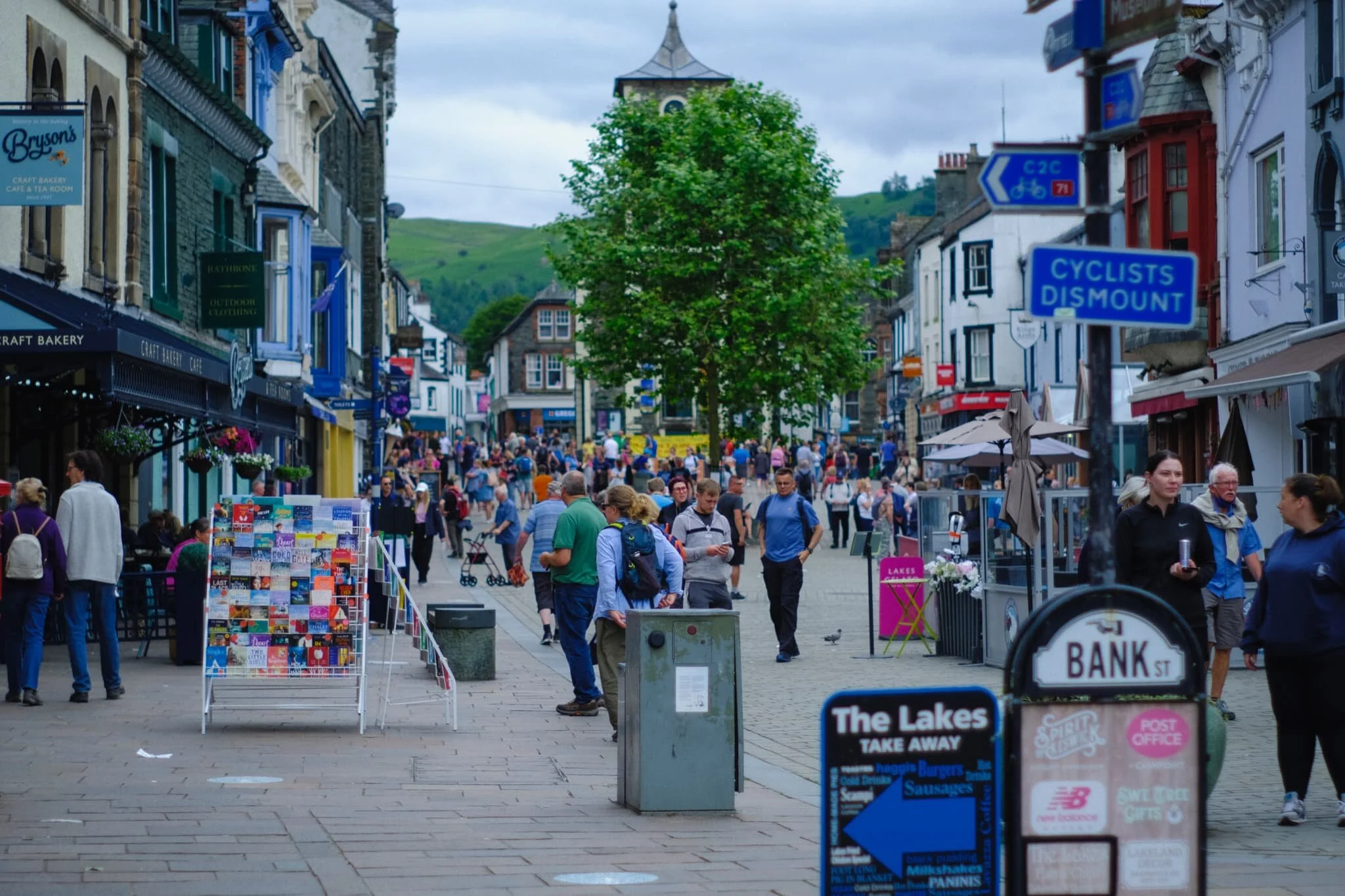  Keswick town was  busy . Time to navigate through the crowds in order to get back to the car.  What a wonderful day it was. 