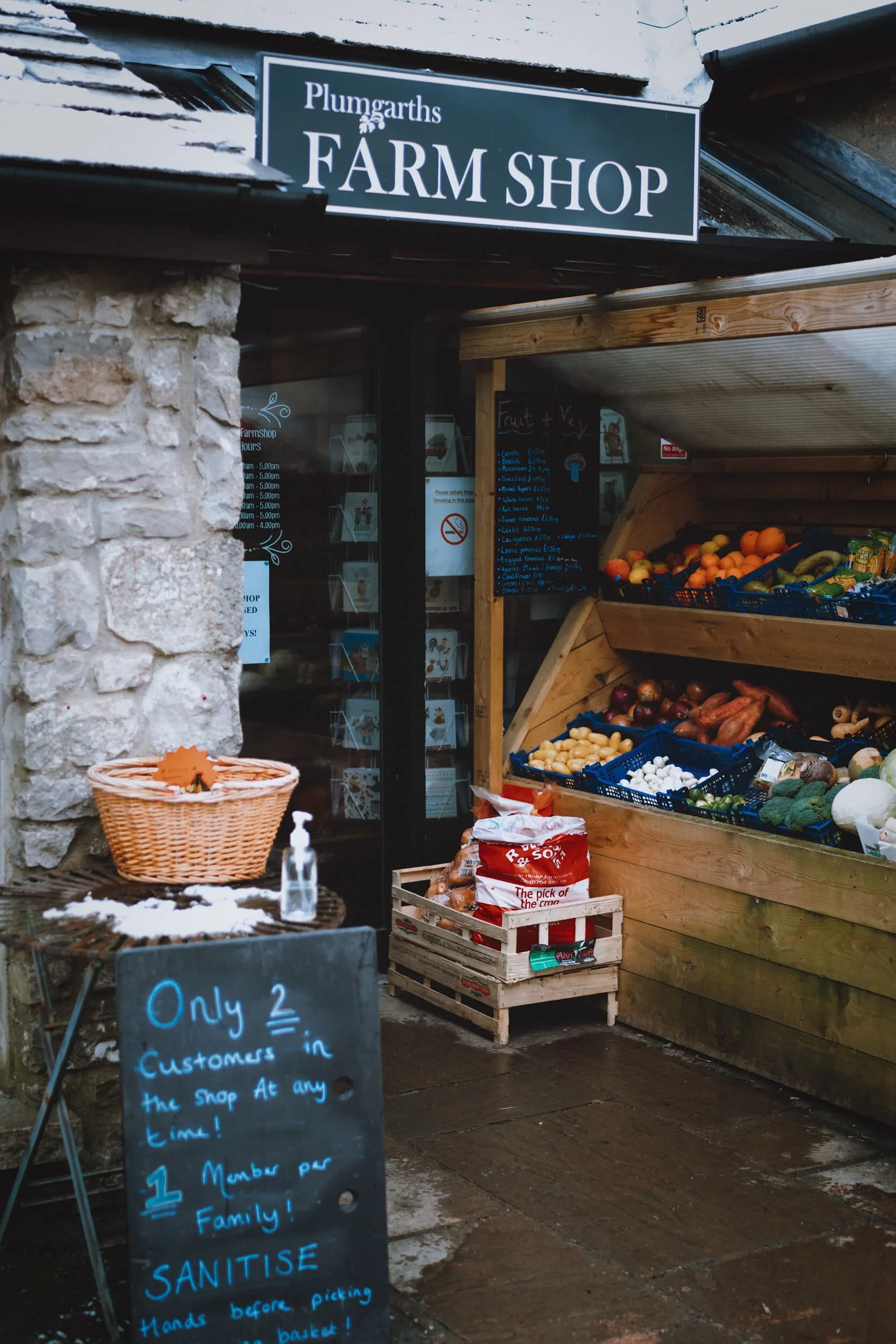  Our destination for the day: Plumgarths Farm Shop. It&rsquo;s a small place, so Lisabet went in to get supplies and I stayed out. 