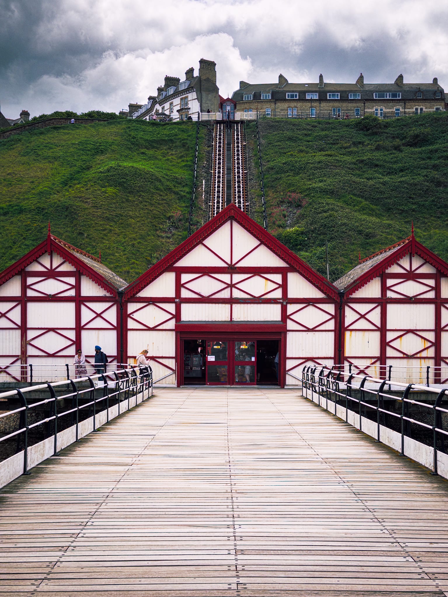 Of course, we had to check out the pier. Looking back, a clear composition of the Arcades and the Cliff Lift is hard to ignore.