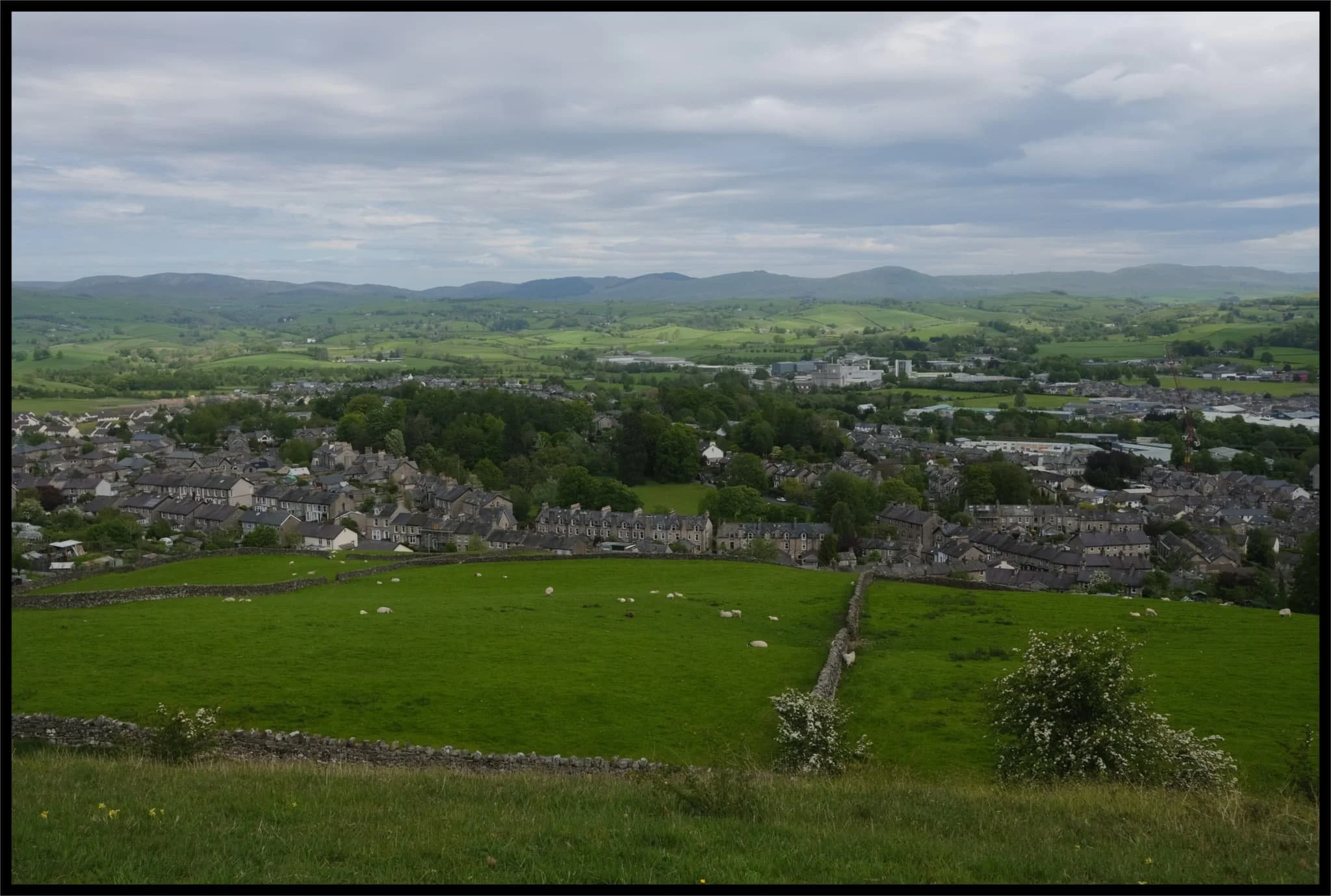  Across the Kendal valley towards the Whinfell Common and the Howgills. 