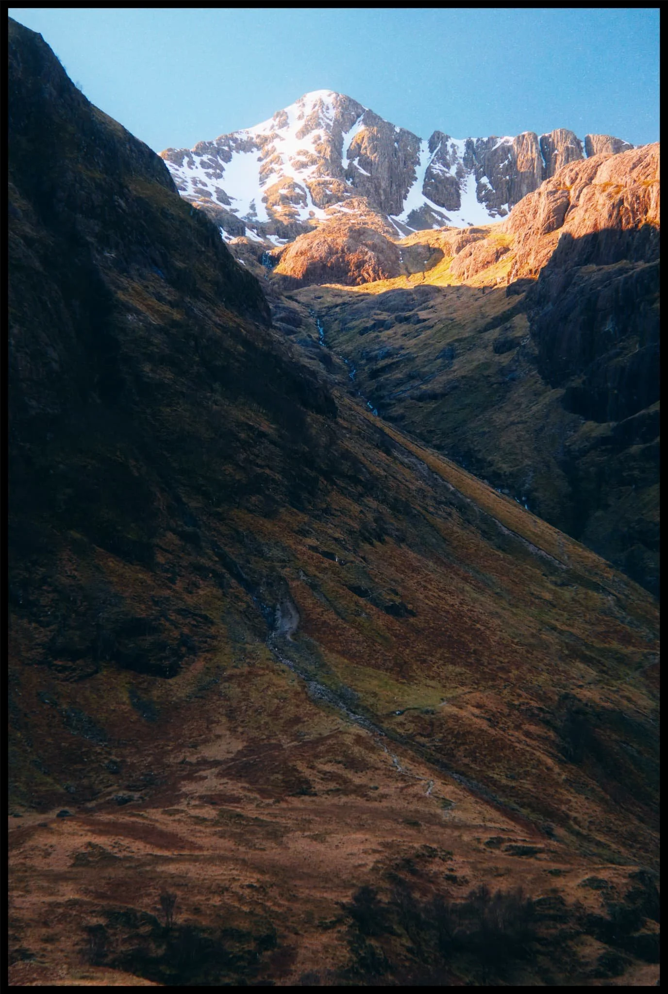  A vertical, and tighter, composition that allows the beacon of Stob Coire nan Lochan to really stand out. 