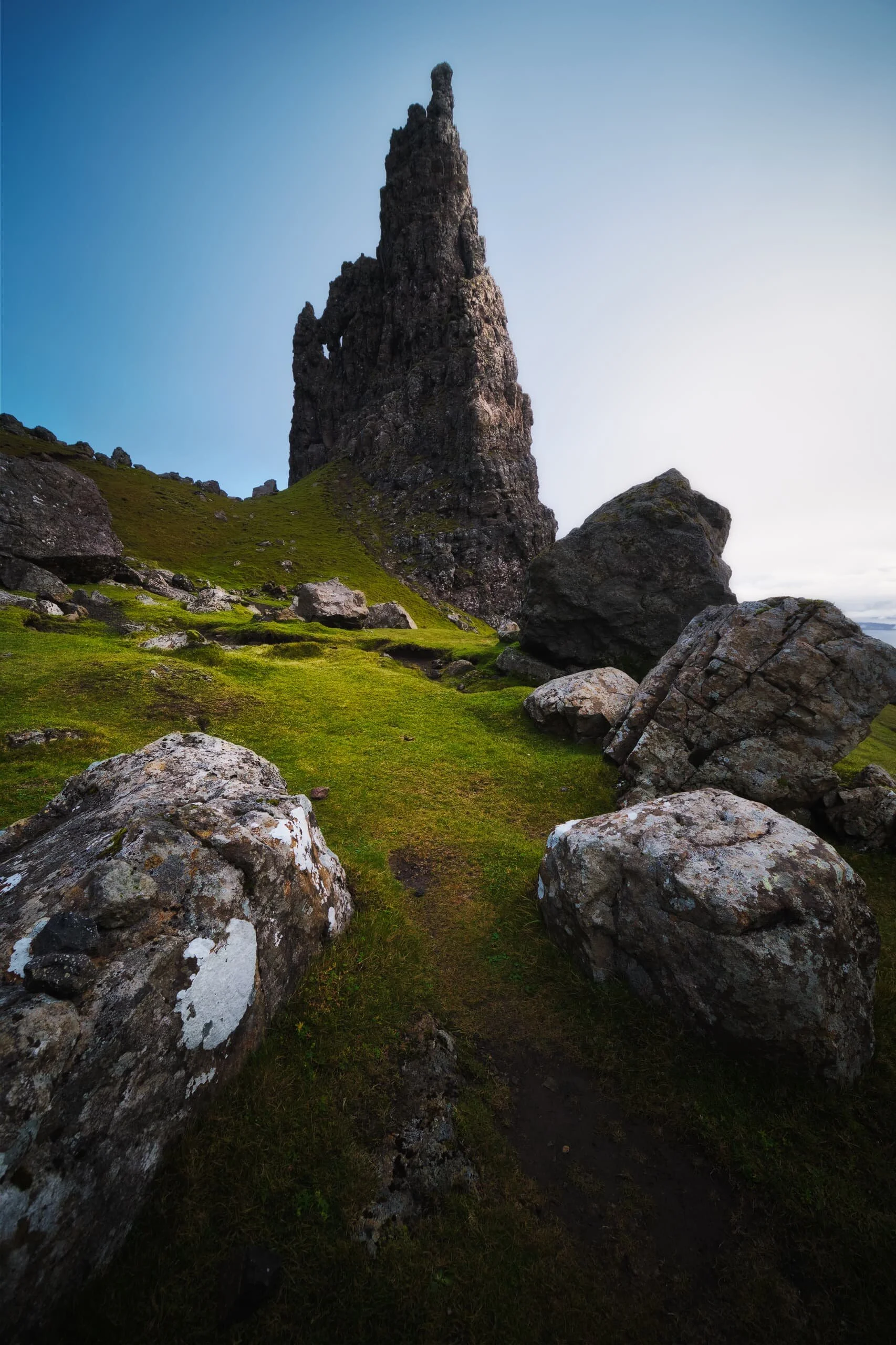  A clearer view of Needle Rock. I&rsquo;ve recently acquired a Venus Optics &ldquo;Laowa&rdquo; 9mm f/2.8 Zero-D lens, possibly the widest ultra-wide APS-C prime lens on the market, and it has opened up a whole new world of compositions for me. 
